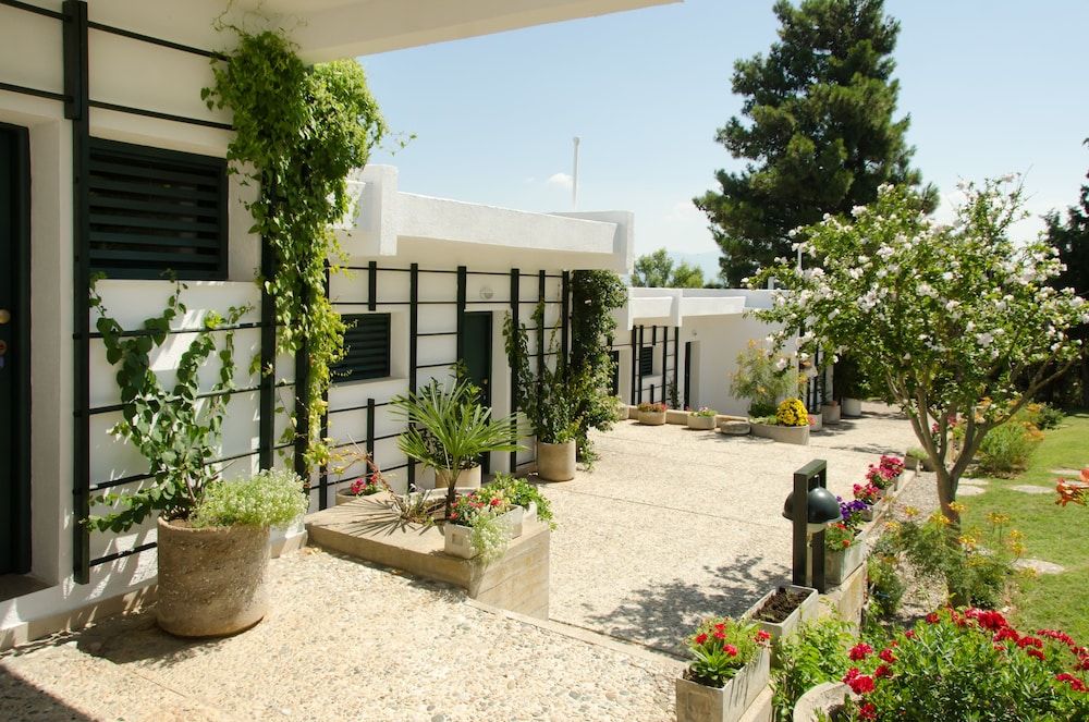 Angelbay Bungalows 2