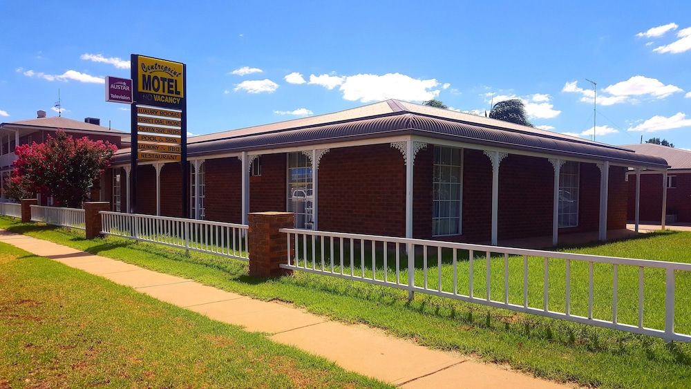 Centrepoint Motel