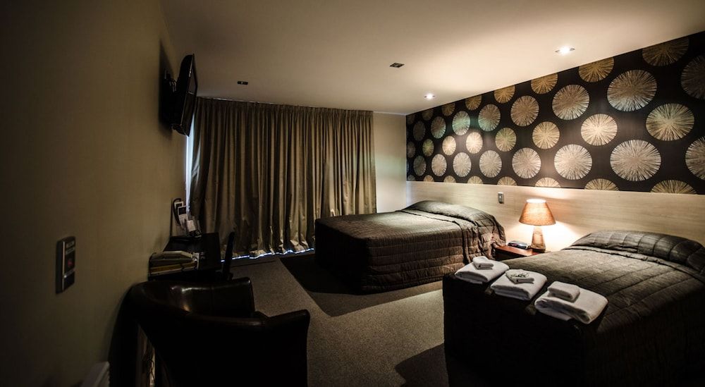 The Racecourse Hotel & Motorlodge 3
