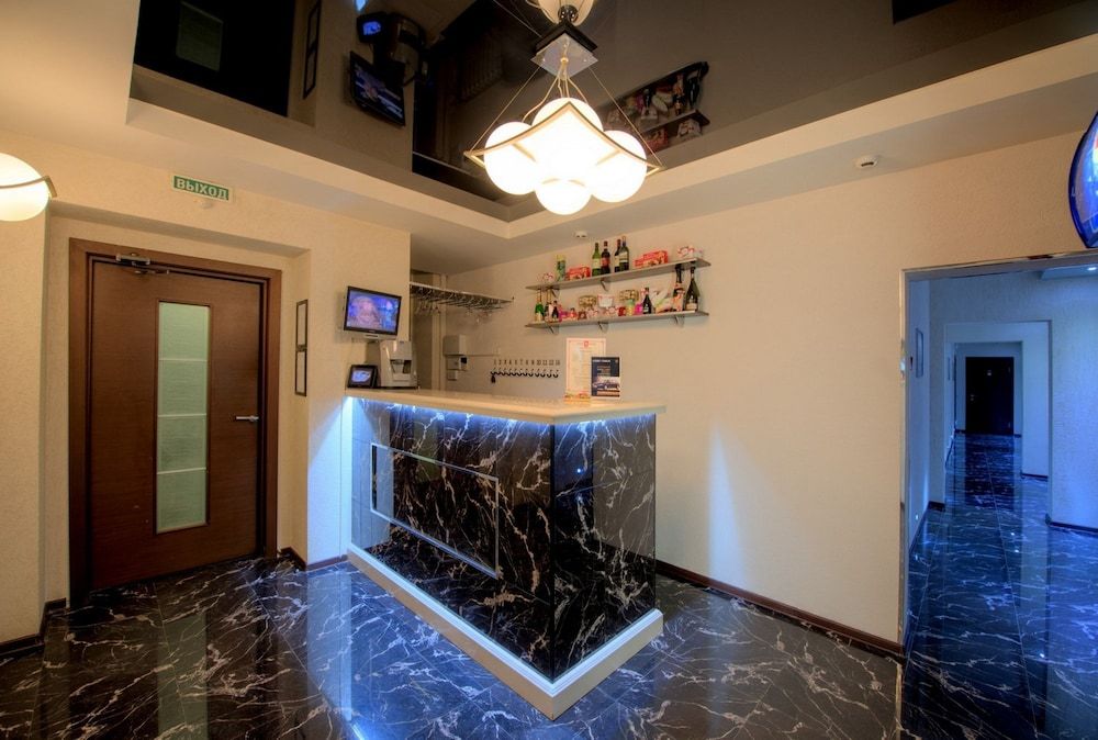 Alex Hotel on Dybenko 2