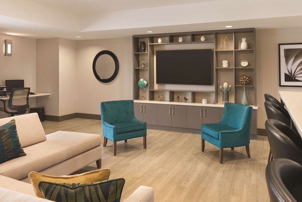 Park Inn by Radisson, Calgary Airport North, AB 2 Park Inn by Radisson, Calgary Airport North, AB 2