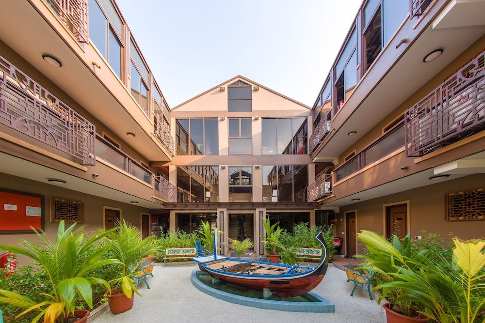 Hotel Rashu Hiyaa 3 étoiles à Dhiffushi