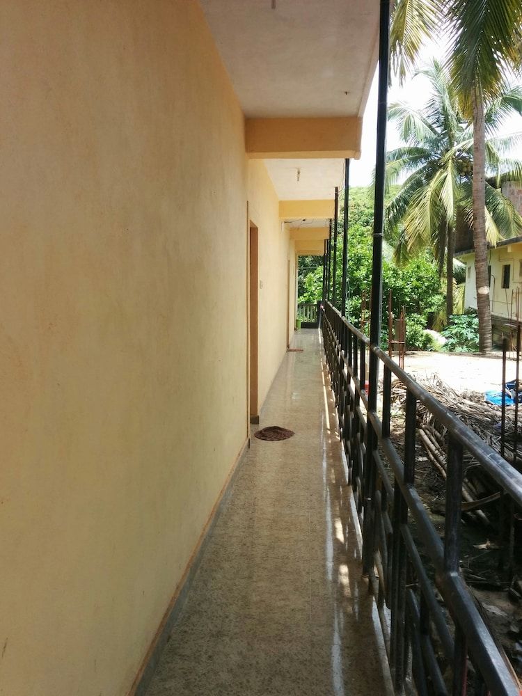 Om Ganesh Guest House 2