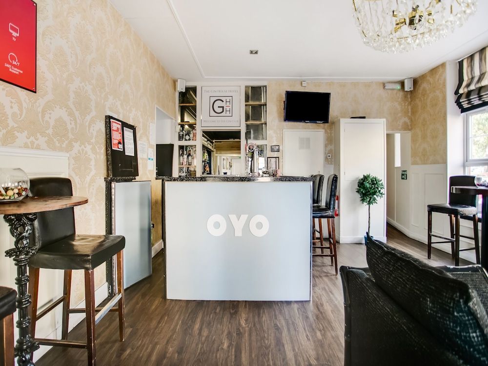 OYO Gin House Hotel 3