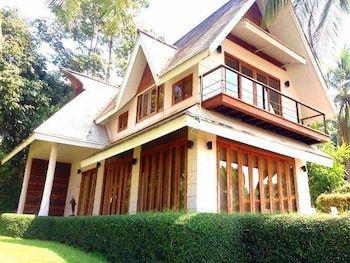 The Blue Sky Resort Ranong 1