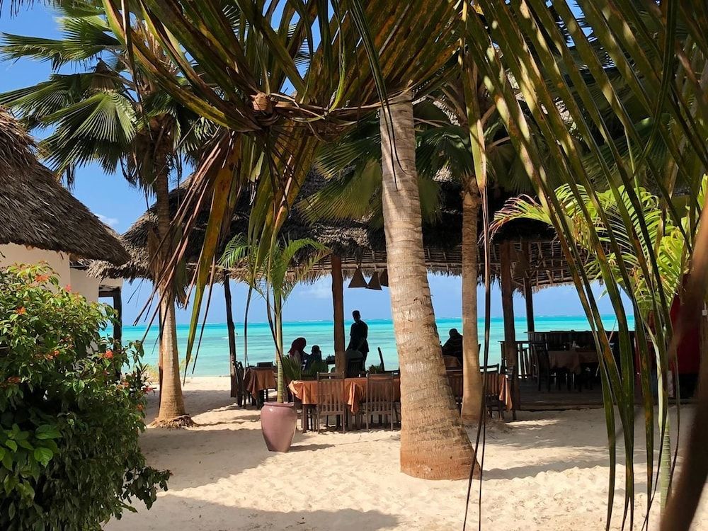 Jambiani White Sands Beach Bungalows