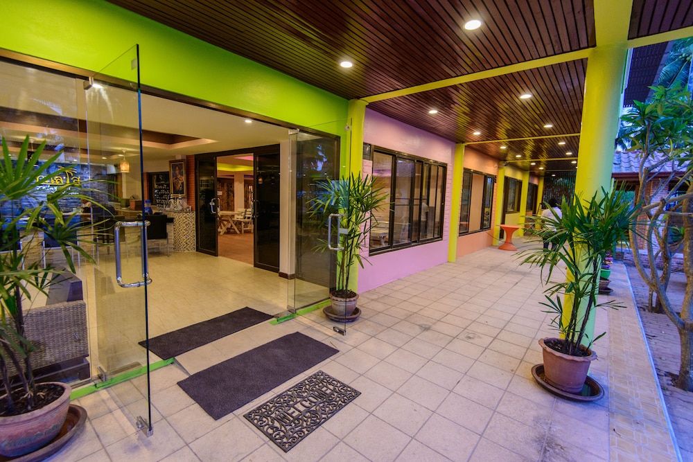 Talay Sai Hotel @ Thung wua laen 2