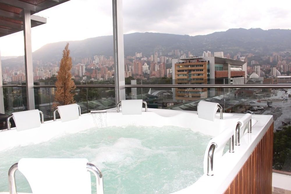 Sixtina Plaza Hotel 4 estrelas em Itagüí