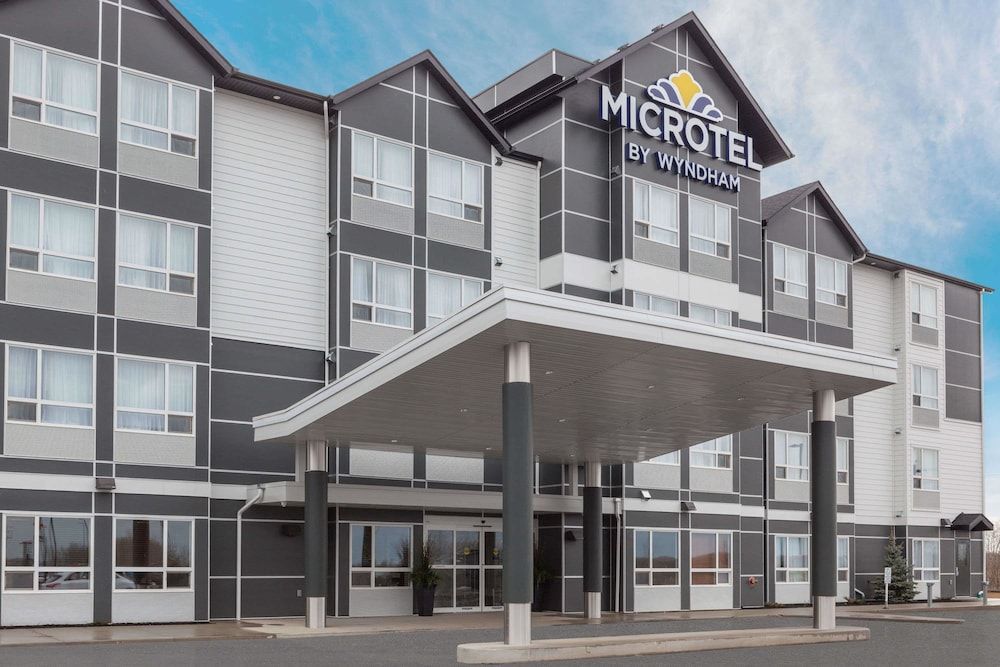 Microtel Inn & Suites By Wyndham Bonnyville 2 estrelas em Bonnyville