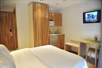 Elements Rooms and Apartments 3