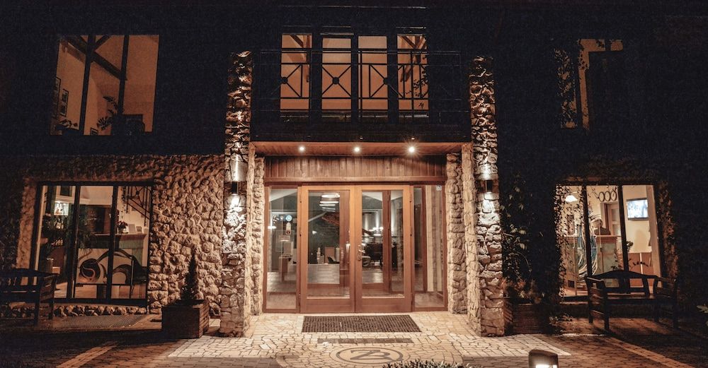 Dwor w Tomaszowicach 3 estrelas em Modlniczka