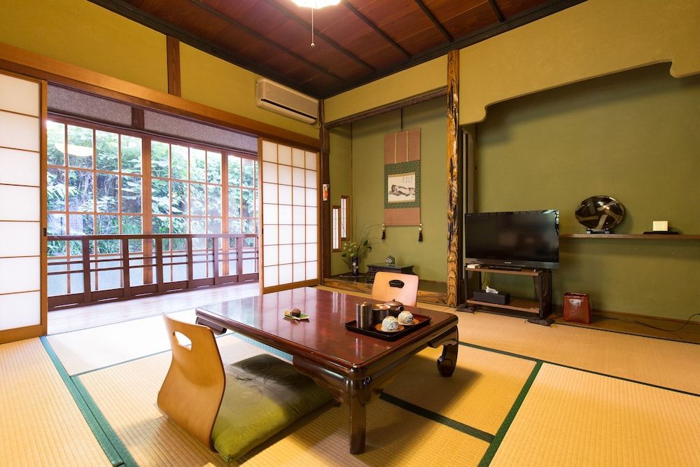 Ryokan Dangoya 3