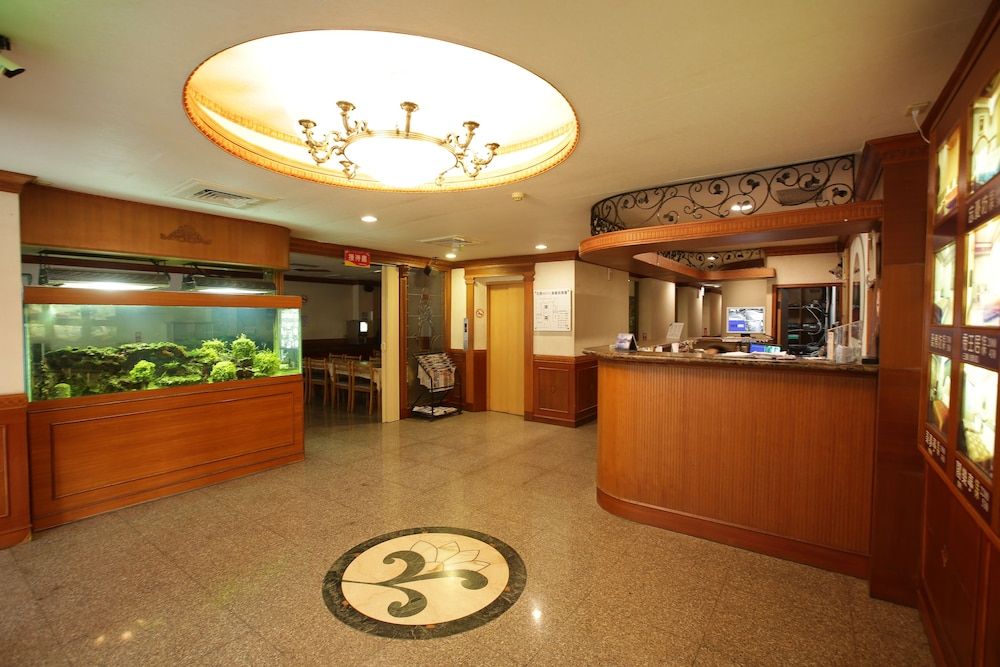 Taoyuan Hua Yue Hotel 3