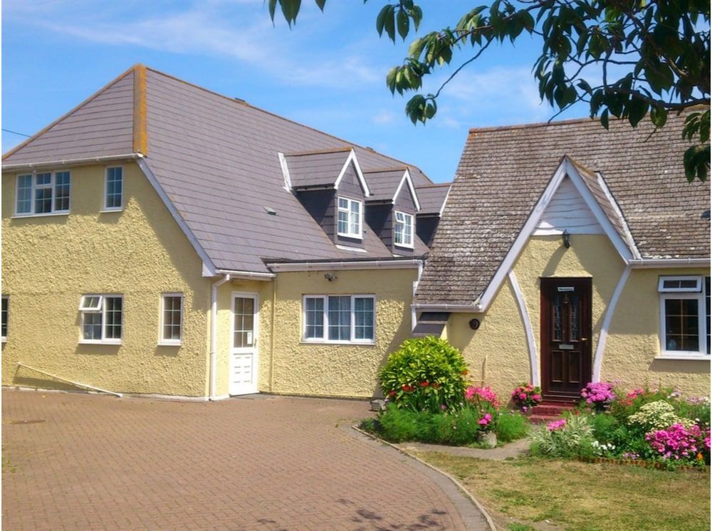 The Lodge Guest House