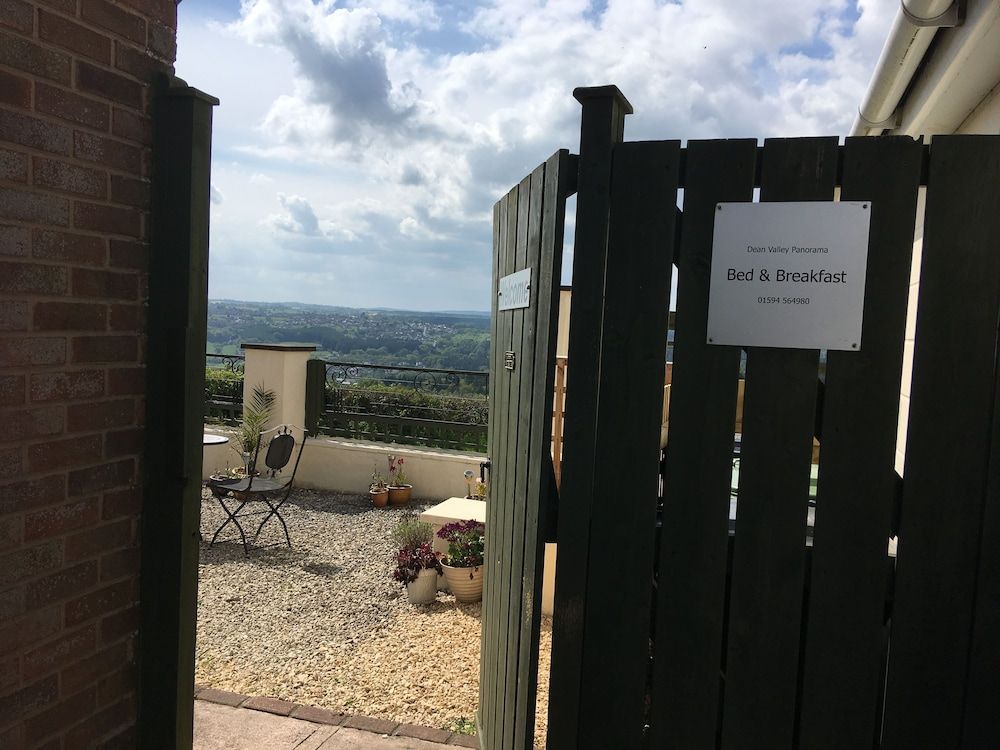 Dean Valley Panorama Bed and Breakfast