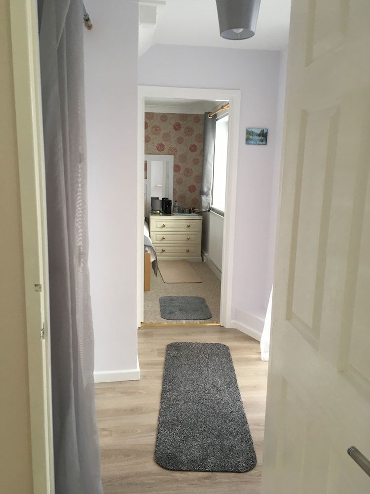 Dean Valley Panorama Bed and Breakfast 3