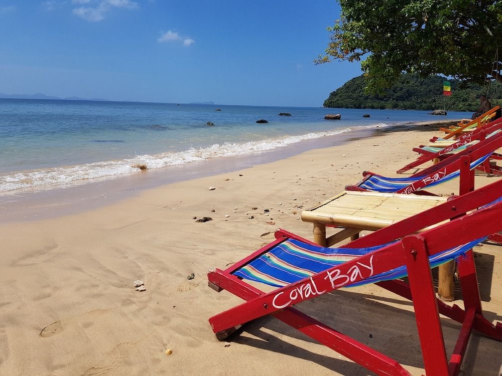Coral Bay Resort 1
