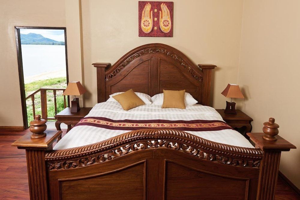 Sara Beachfront Boutique Resort 2