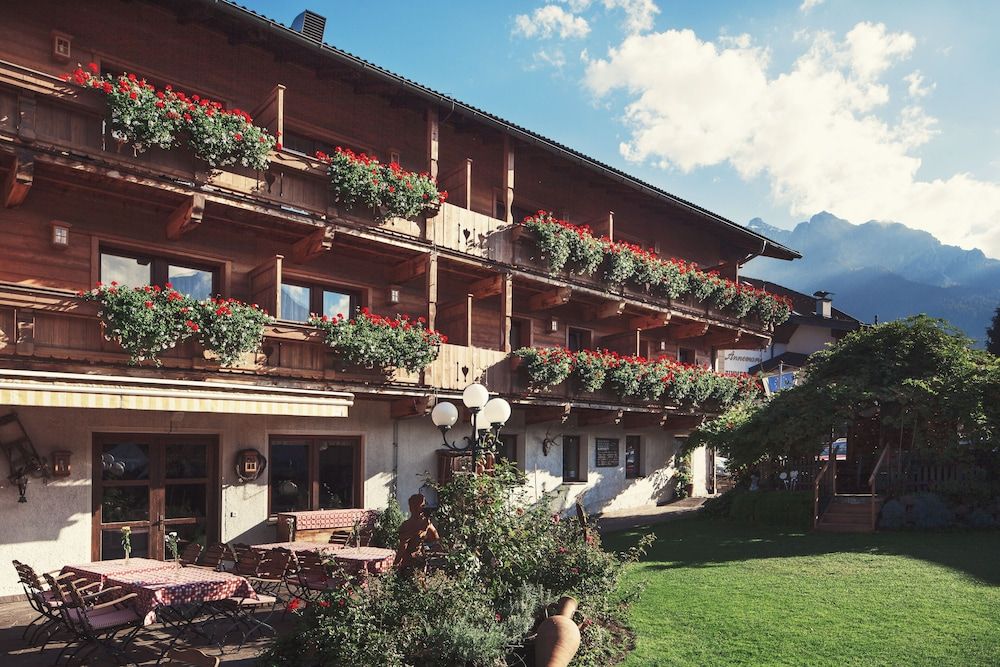 Hotel Alpenstolz 1