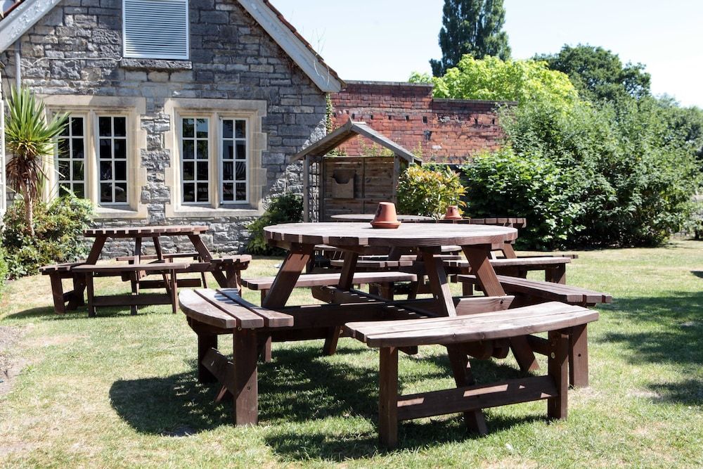 The Bear Inn by Marston's Inns 4 estrelas em Street