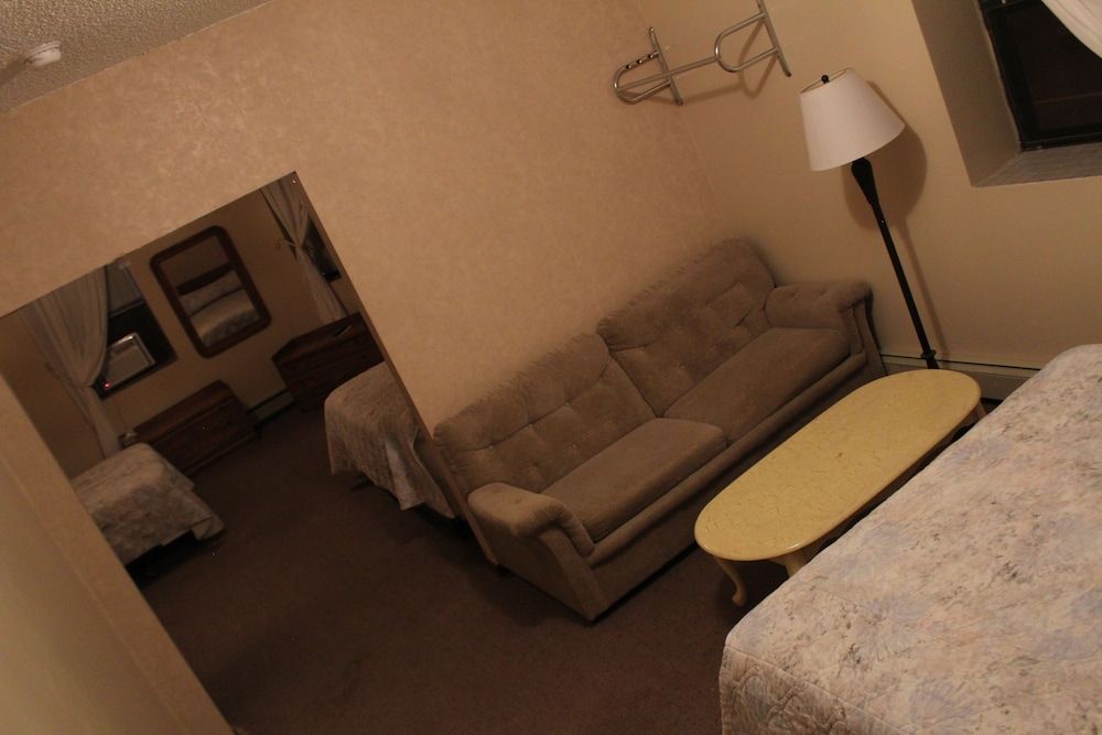 Cosmopolitan Hotel 3