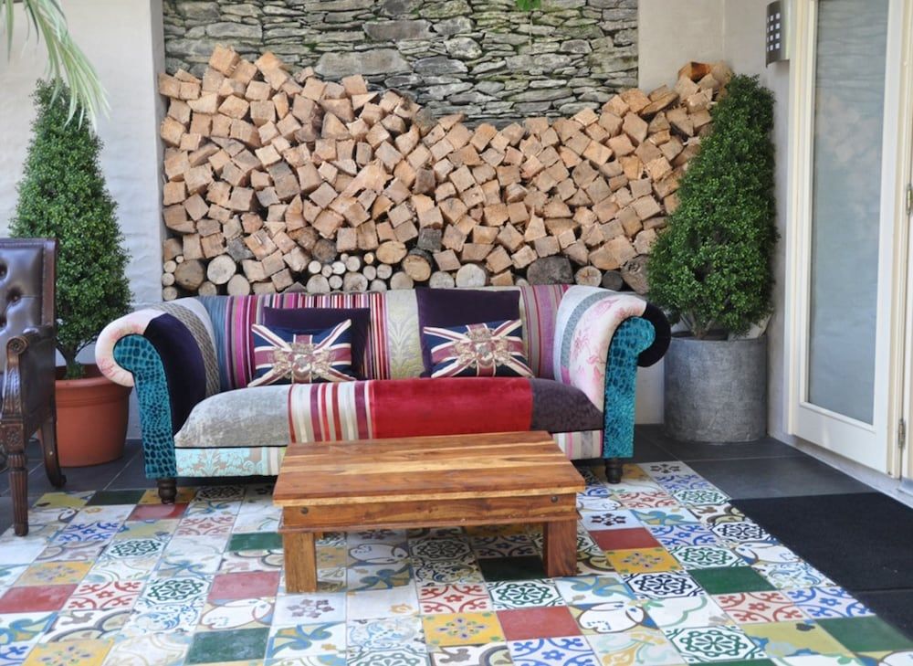 Quinlan & Cooke Boutique Townhouse 2