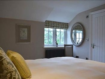 The Cottage 2