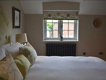 The Cottage 3