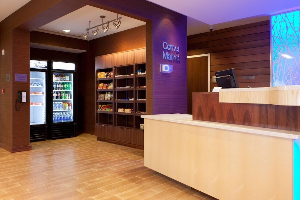 Fairfield Inn & Suites by Marriott Lethbridge 3