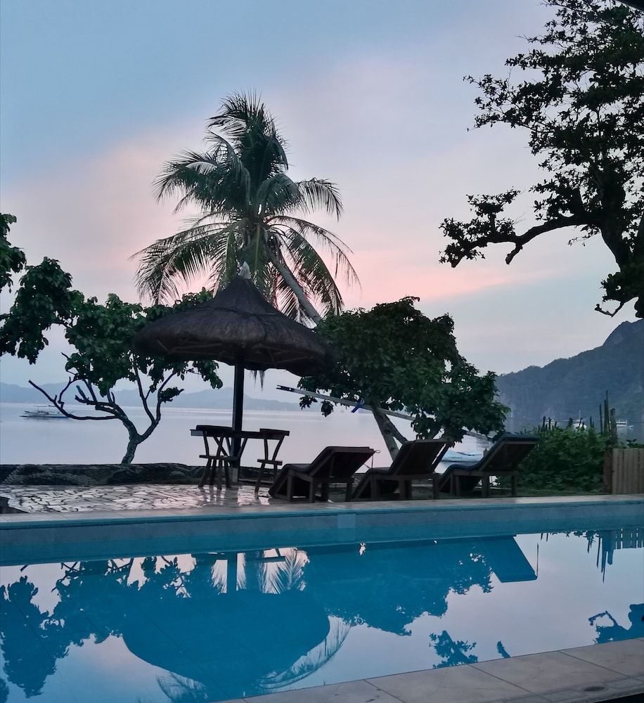 Four Seasons Seaview Hotel 1