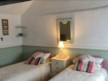 The White Horse Crostwick 2