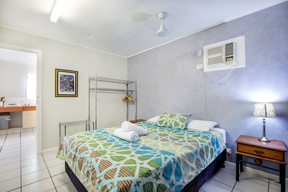 Bush Village Budget Cabins 3