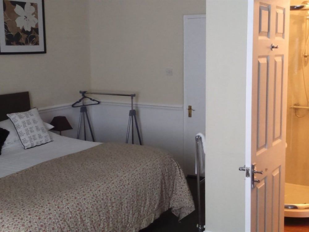 Budget Lodge 3 Budget Lodge 3