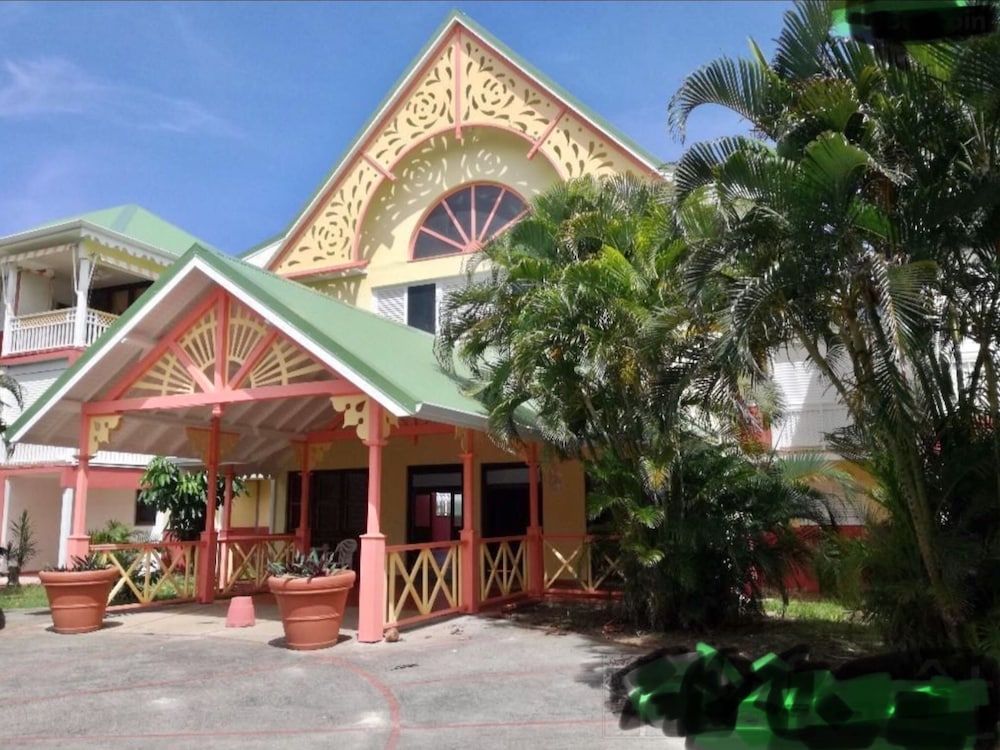 Ti. Maanga vue mer et pieds dans l'eau 2