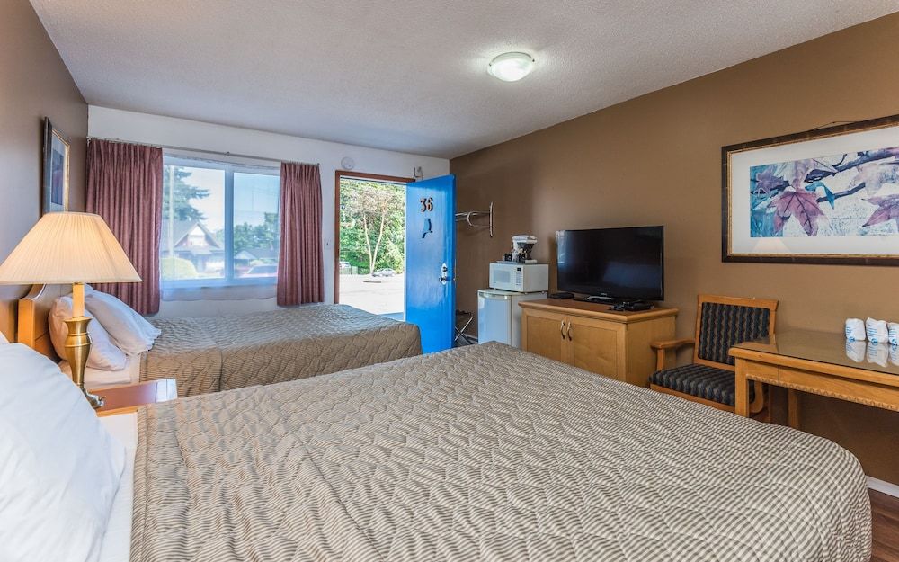 The Bluebird Motel 3