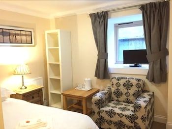 The Royal Guest House 2