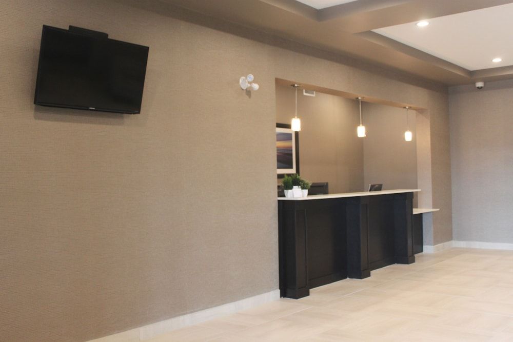 Meridian Inn & Suites 2