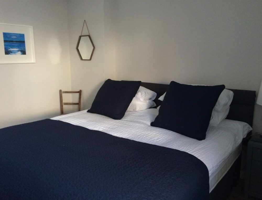 The Crown & Kitchen 2