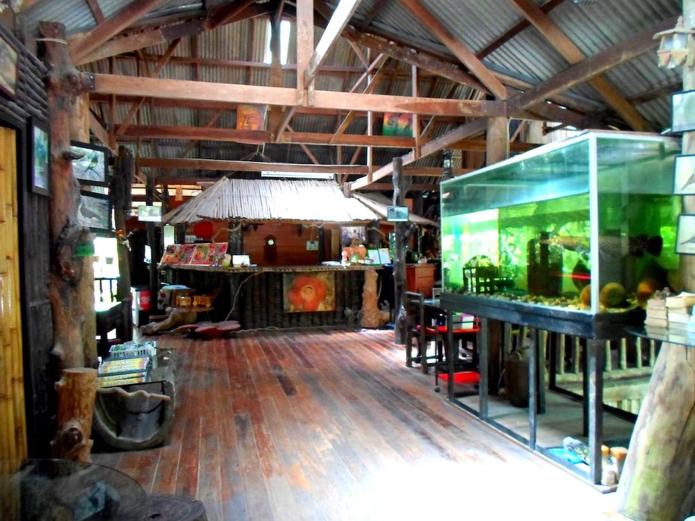 Khao Sok Tree House 2