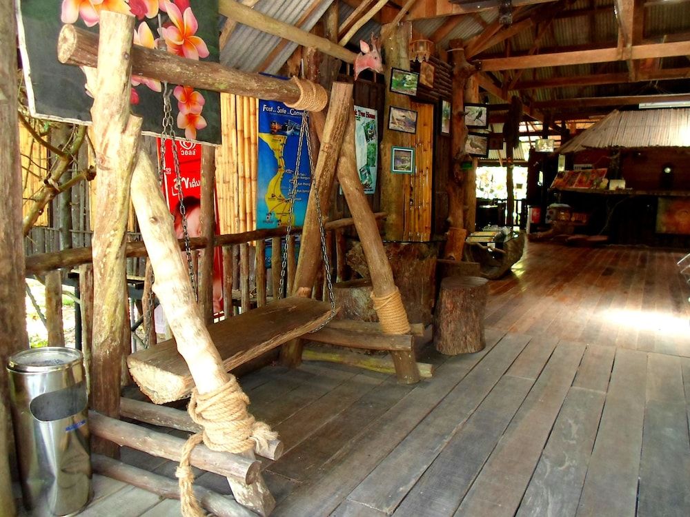 Khao Sok Tree House 3