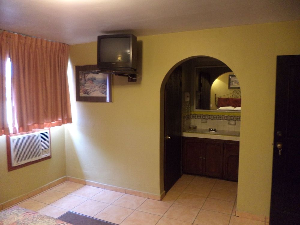 Hotel Baja del Sol Inn