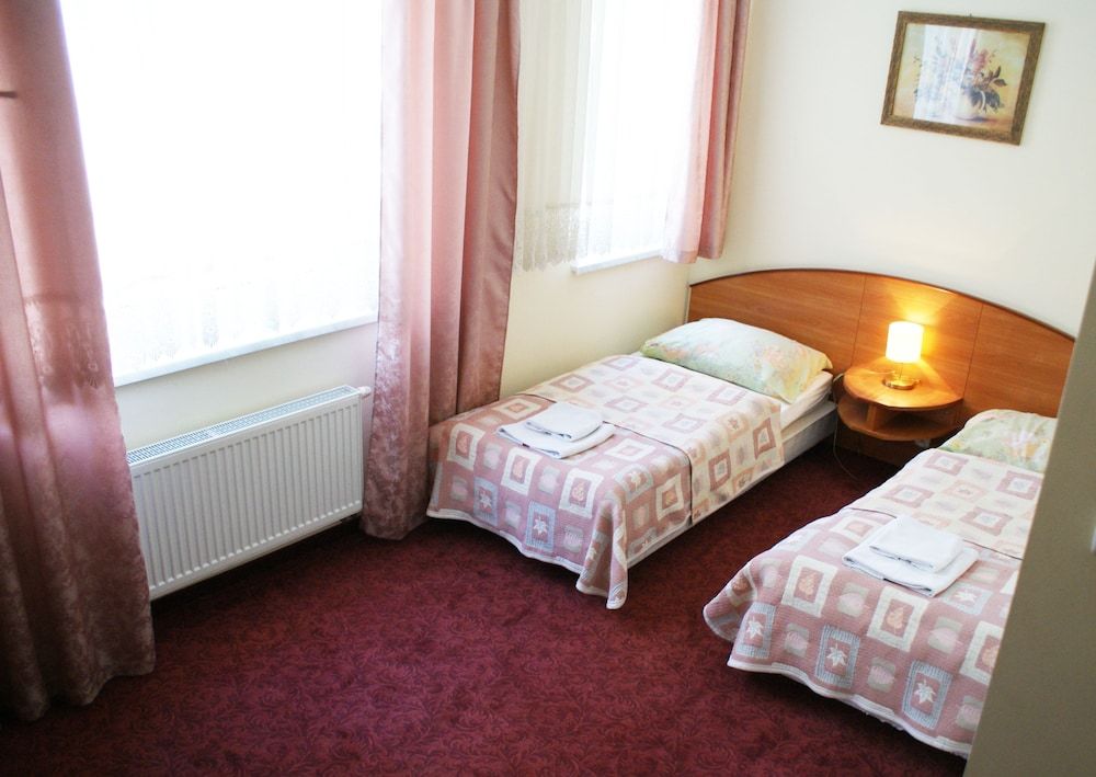 Pensjonat Iskra by Katowice Airport 2