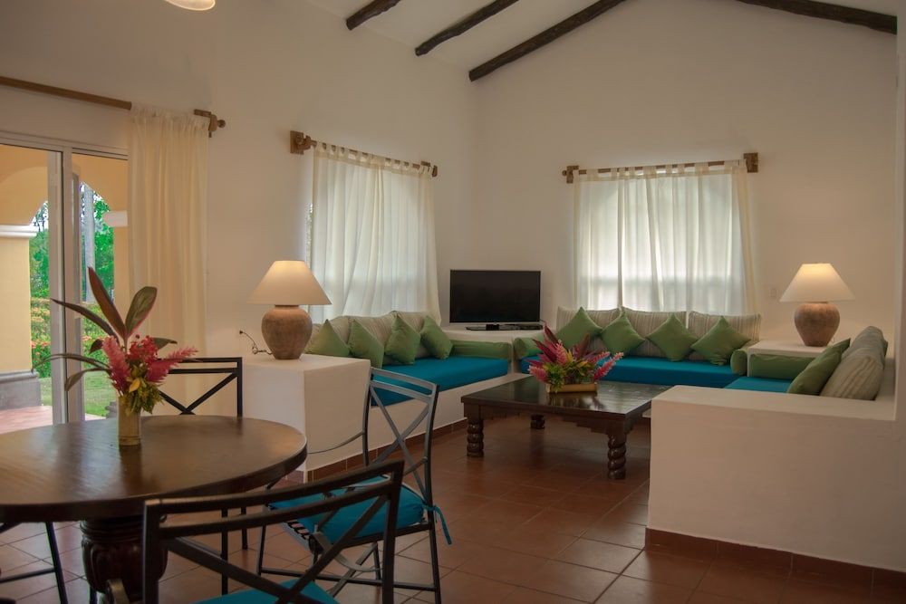 Amatique Bay Hotel 3