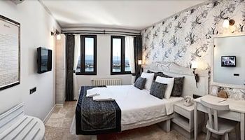 Assos Behram Hotel 3