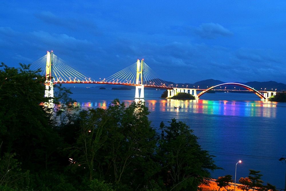 Samcheonpo Seaworld Hotel