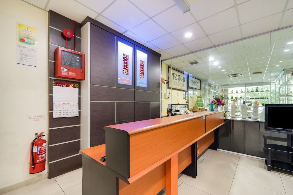 OYO 301 River Inn Hotel 3