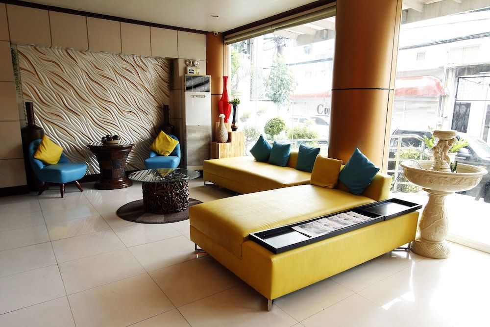 Fuente Oro Business Suites 3