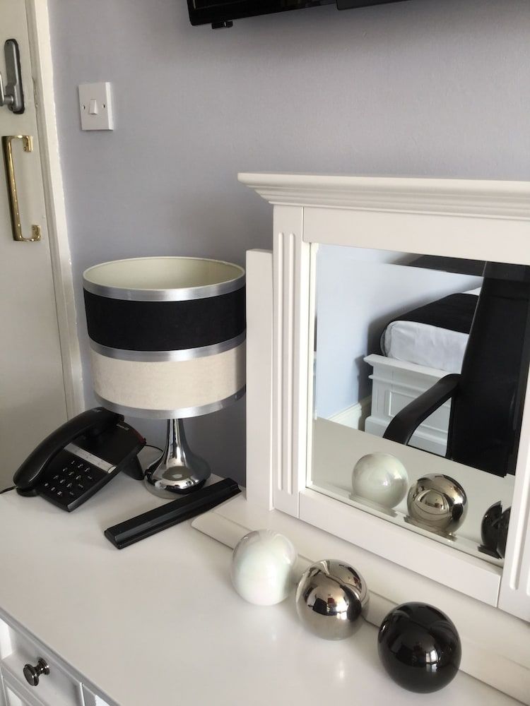 Tower House Executive Guest House 3