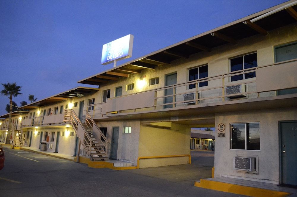 Azteca de Oro Mexicali 3 estrellas en Mexicali