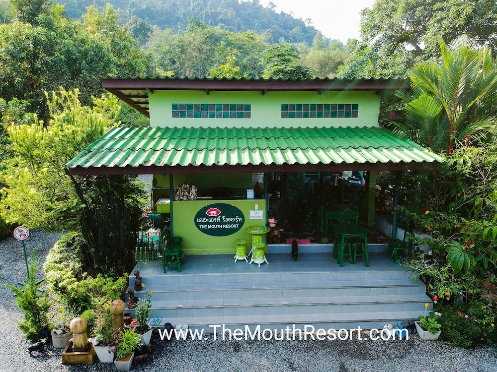The Mouth Resort 2